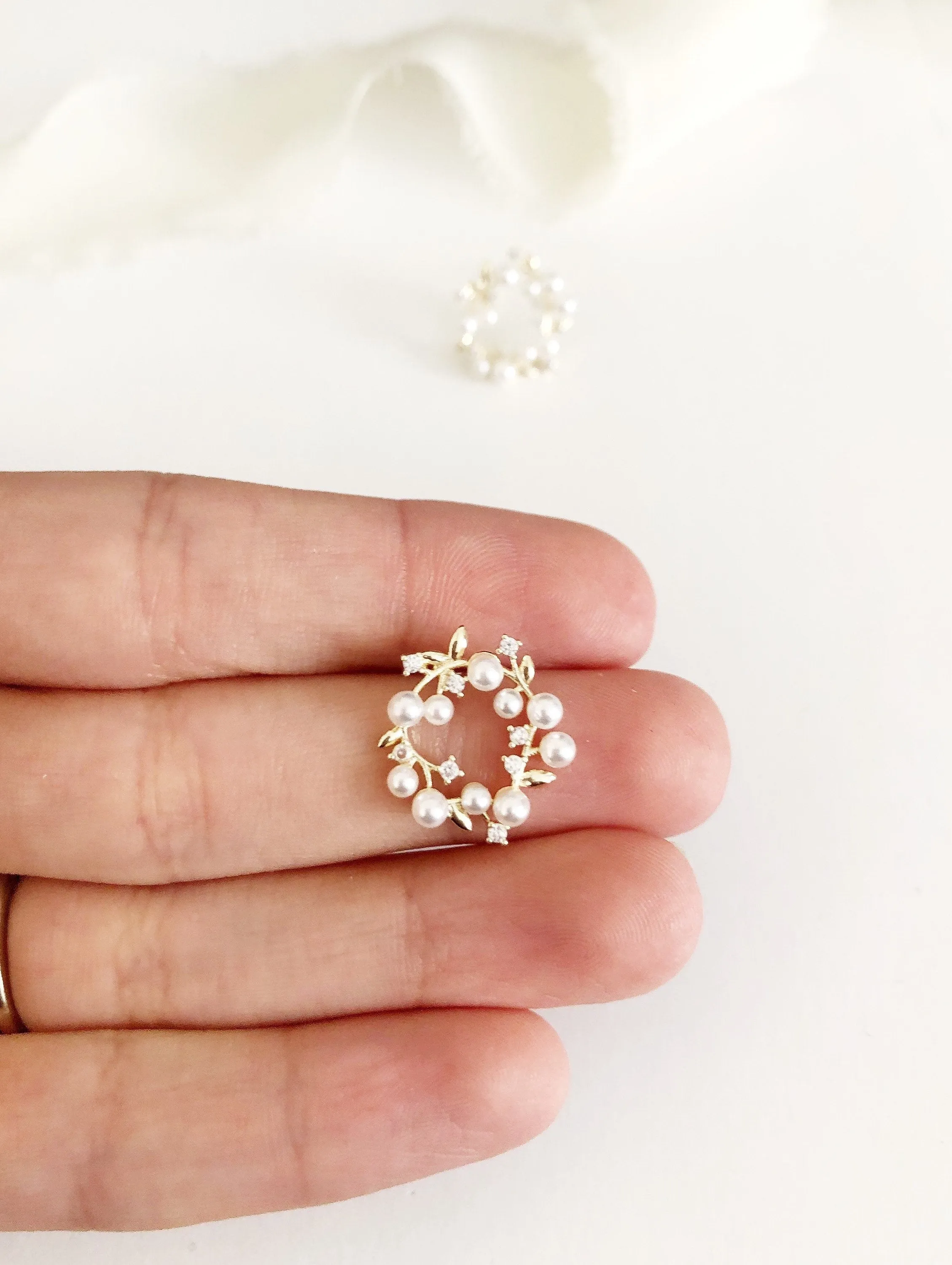 Gracie Clip-On Stud Earrings
